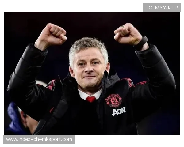 曼联教练组强调训练与赛季负荷管理平衡，曼联教练叫什么