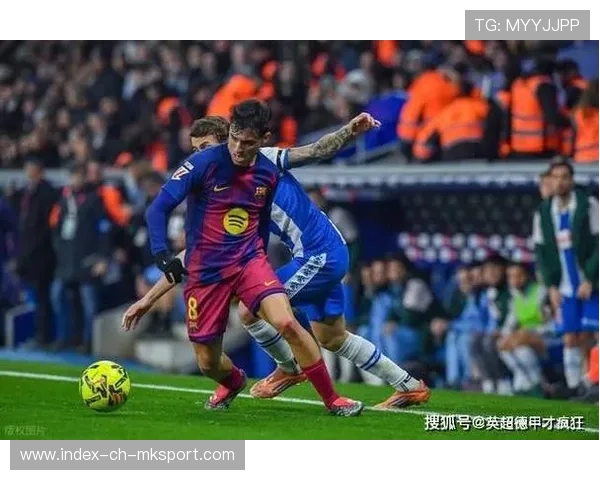 巴萨后场断球转攻，佩德里远射洞穿球网